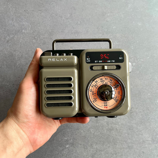 見た目はレトロ、機能は最新!7つの機能がついたラジオ