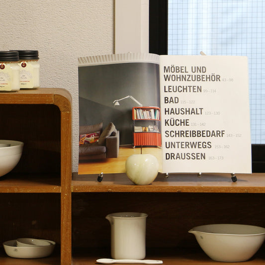 折りたたみ式ディスプレイスタンド