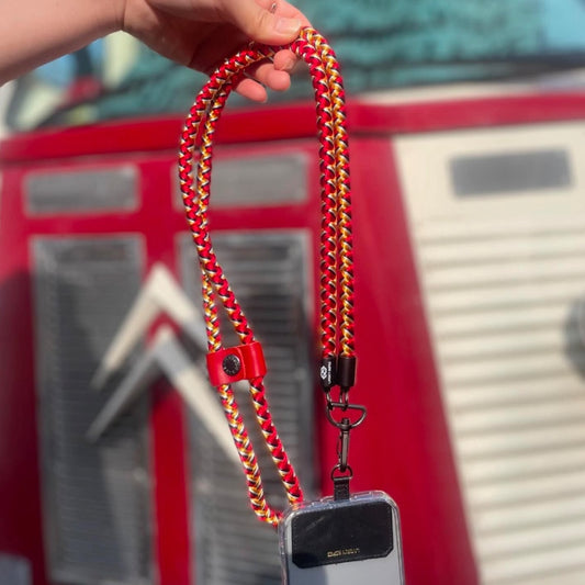 日本古来の組紐を使用したスマホショルダー