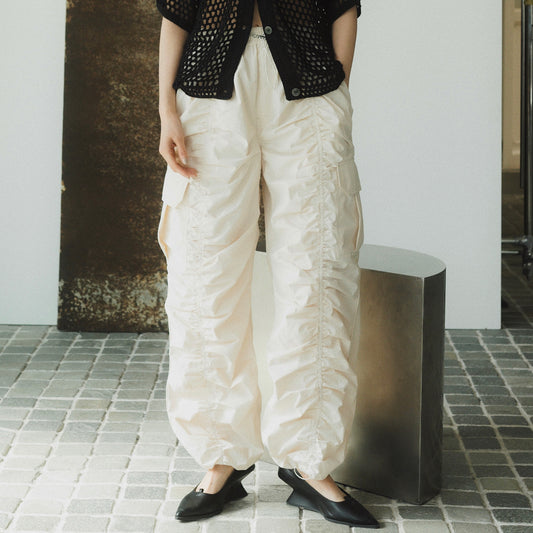 waterproof gathered pants / Knuth Marf