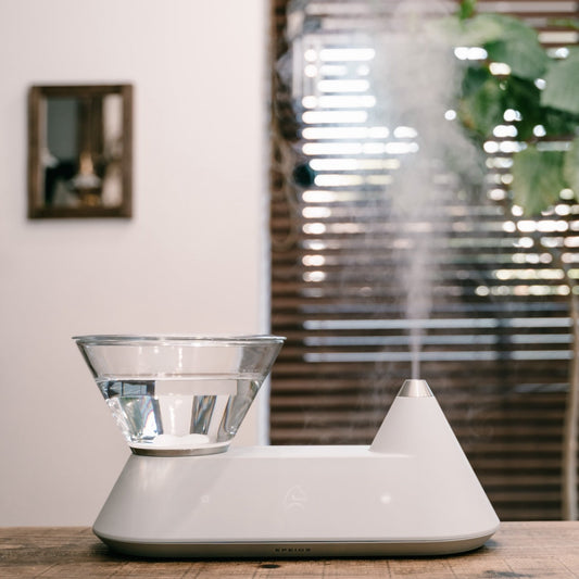 水、光、音、香で潤す、スマートアロマ加湿器