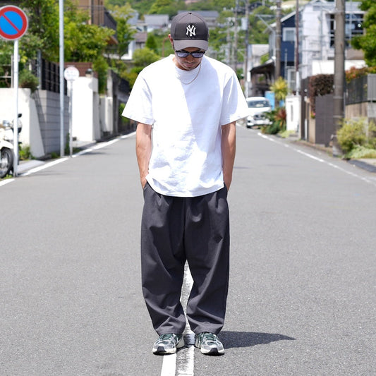 シルエットも快適さも、やみつきパンツ(HATCH限定商品)