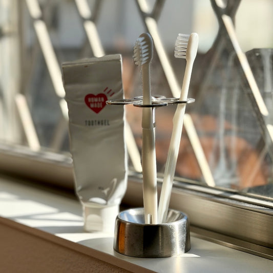 清潔感は正義。ホテルライクな歯ブラシホルダー