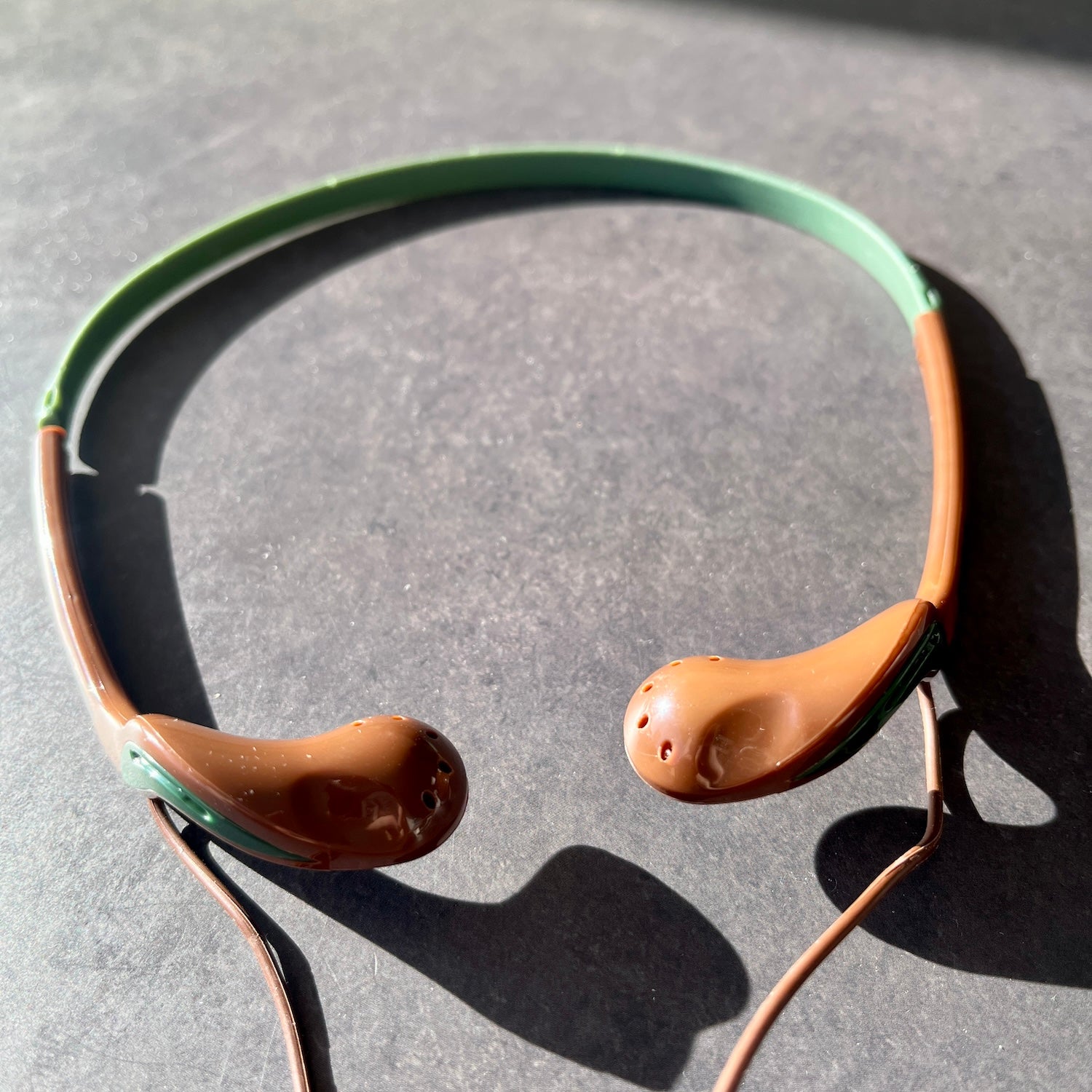 NECKPIECE w/WirelessConverter – HATCH