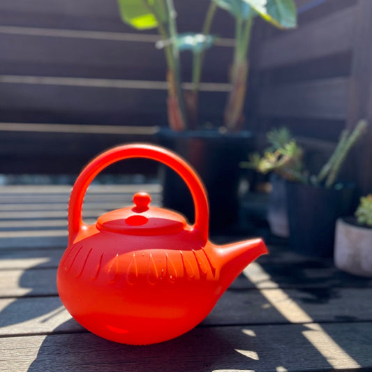 可愛すぎるティーポット型ジョウロ(3.5L)