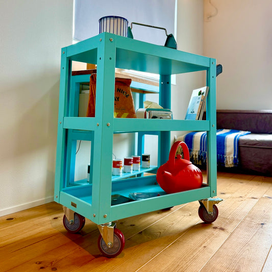 この色に一目惚れ!絵になるワゴン