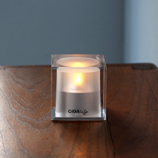 息で吹き消す、ソーラー充電式LEDキャンドル