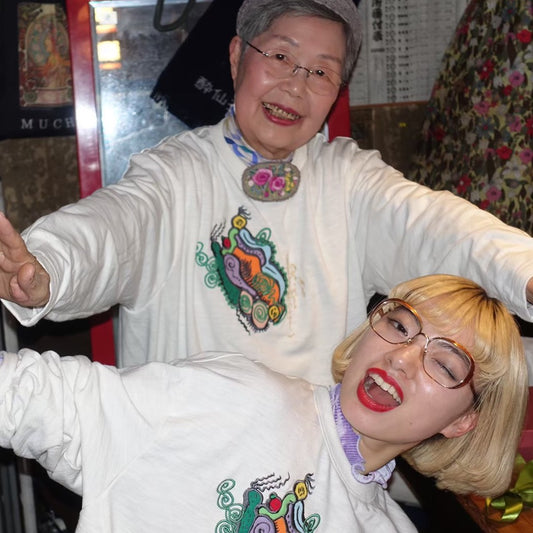 野菜刺繍トレーナー