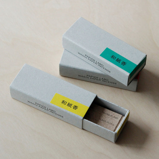 和紙の姿をしたお香