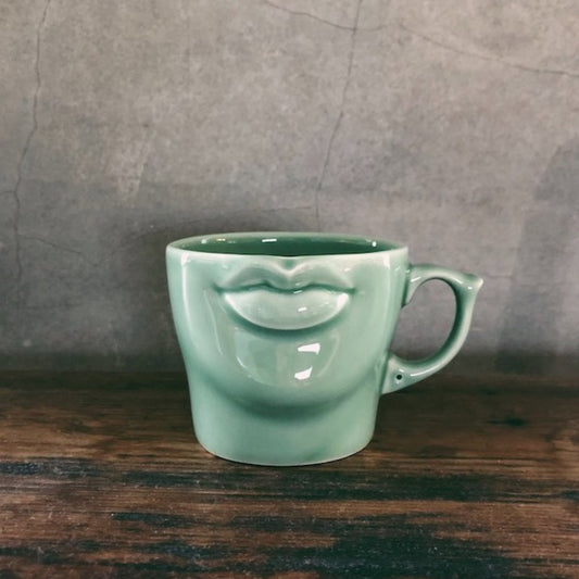 LIPS MUG JADE