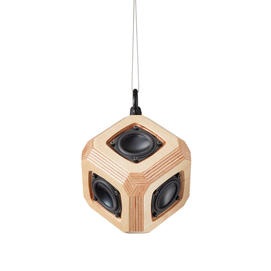 360度に音が広がる全方向型六面体スピーカー