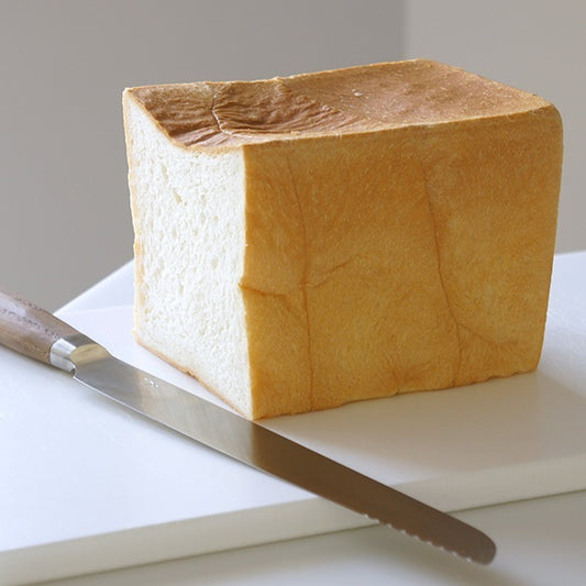 パンくずがほとんど出ないパン切り包丁 / 包丁工房タダフサ