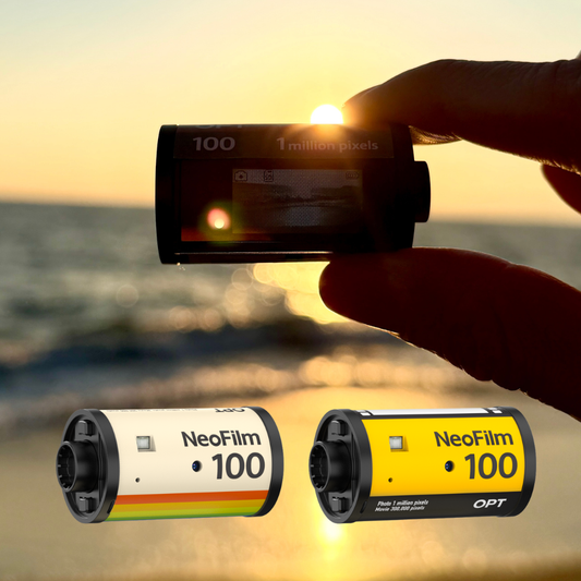 【先行予約】フィルム型デジカメ