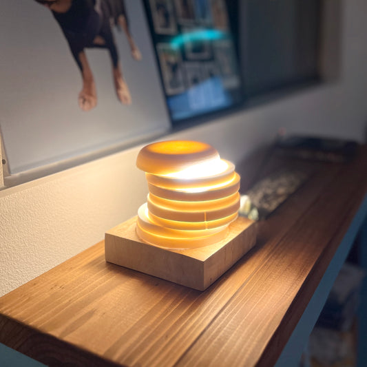 光を透かす、フォルム美ランプ / TORCH