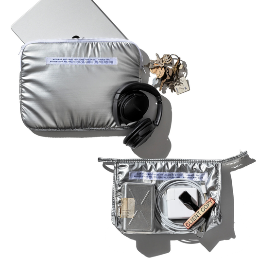 シルバーが今の気分、PCケース・ポーチ