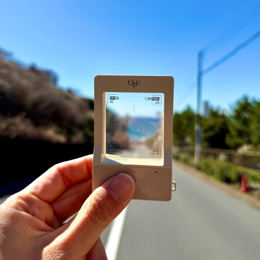 【先行販売】カードサイズのトイカメラ