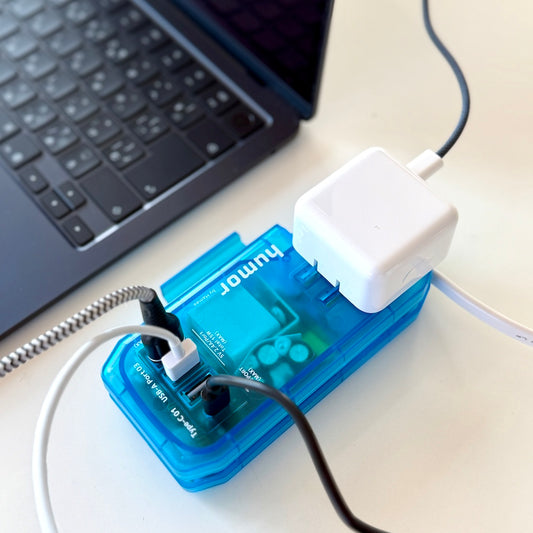 ごちゃつきゼロのスマート充電ステーション