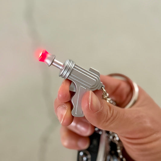 倒せるスペースガン