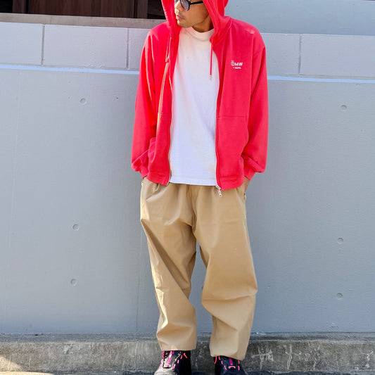 シルエットも快適さも、やみつきパンツ / SUNDAY PANTS