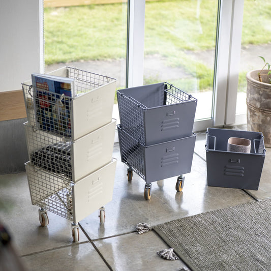 “置いときたい”収納、CASTER STACKING BOX