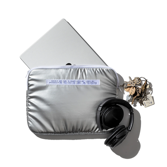 シルバーが今の気分、PCケース・ポーチ