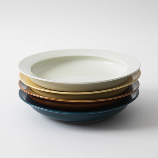 持ちやすい。食べやすい。だから、おいしい。/ Motte plate
