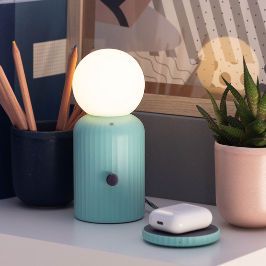 キュートなワイヤレスランプ（ワイヤレス充電器付き）