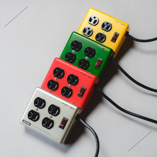 ビビッドな電源タップ