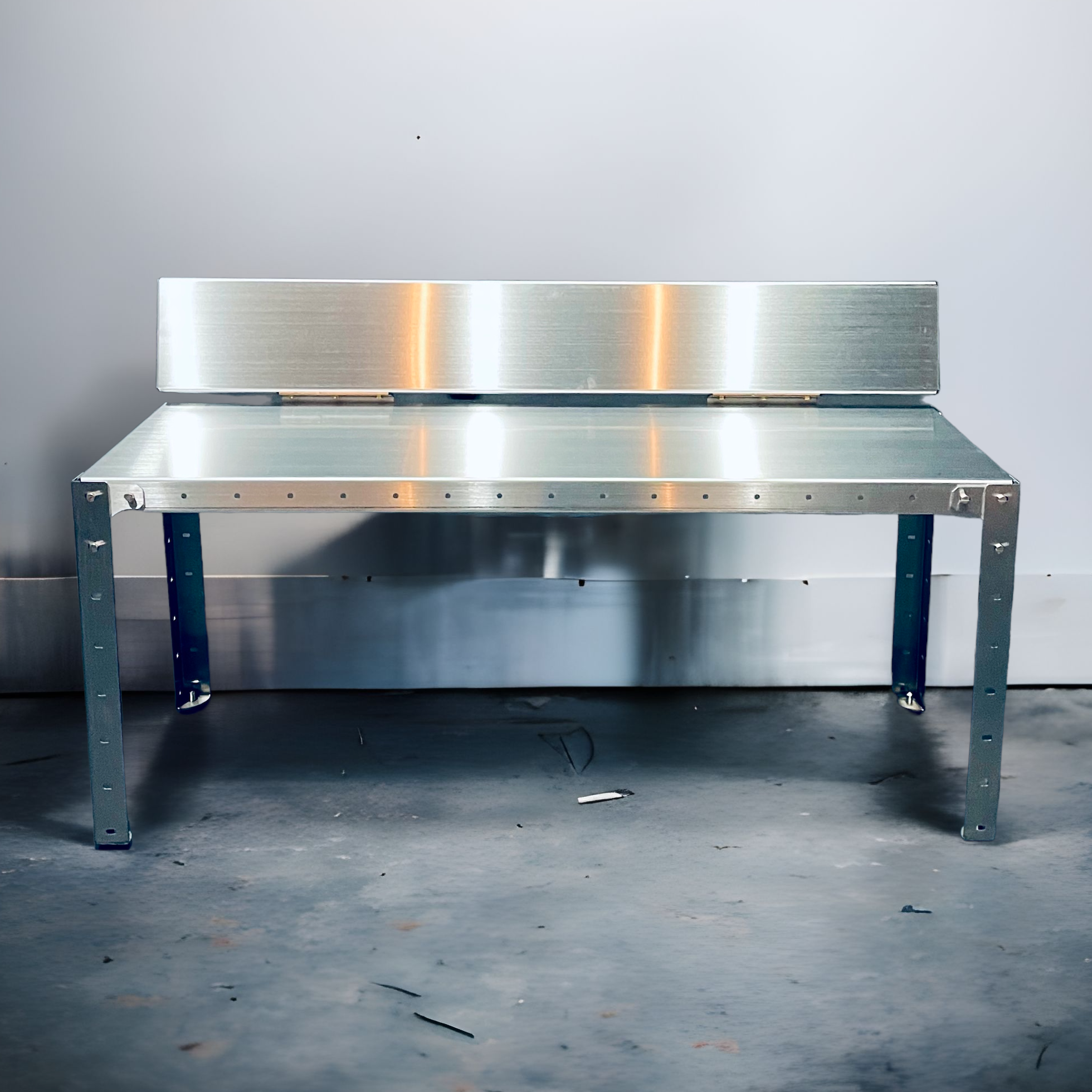 BENCH with BACKBOARD / MILLS – HATCH