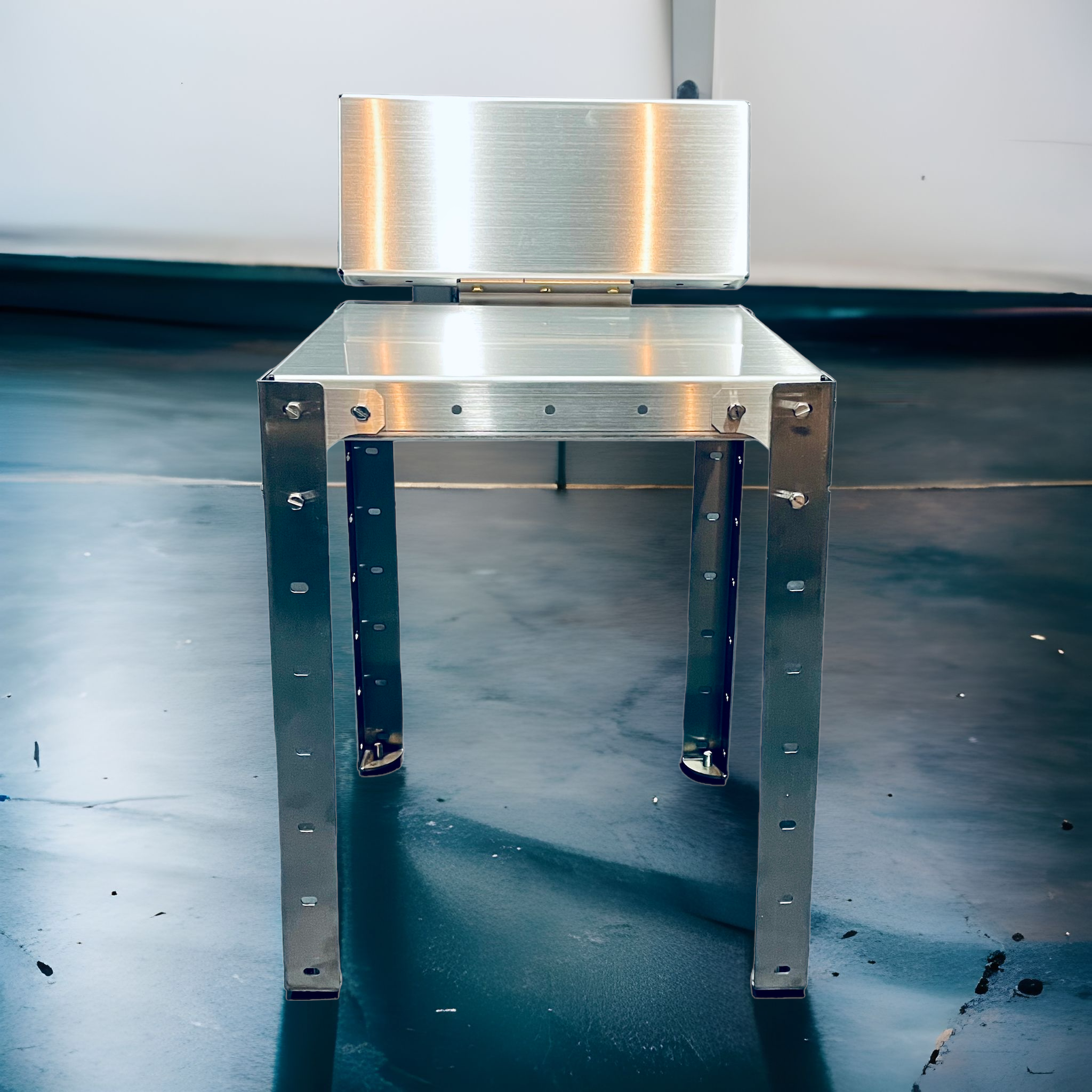 MILLS ステンレス製 テーブル DESK&TABLE – MILLS